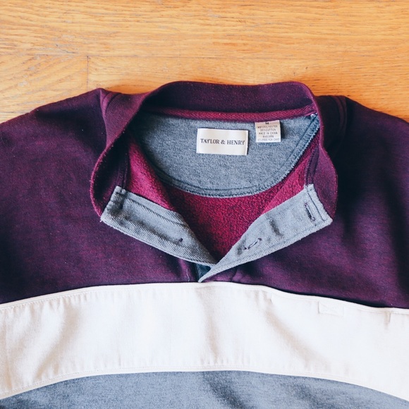 TAYLOR & HENRY Sweatshirt - Picture 3 of 4